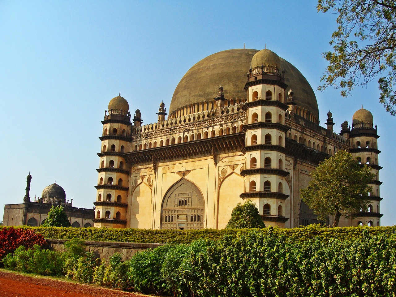 Gol Gumbaz Interior 1